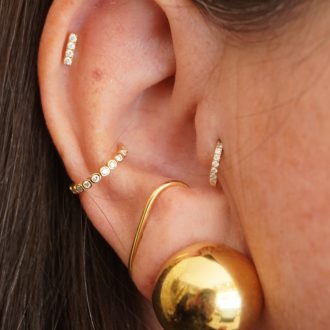 Single bezel ear cuff with diamonds